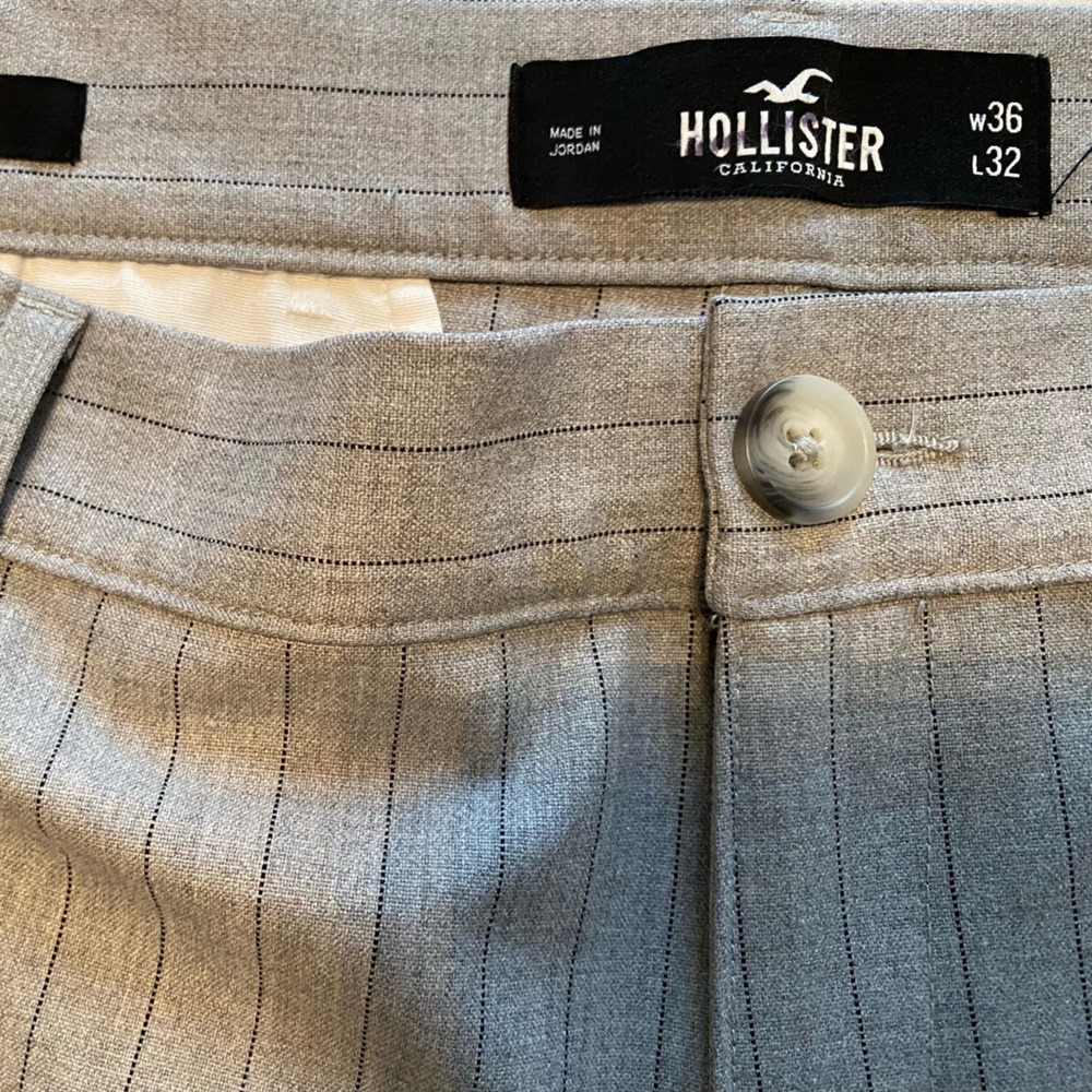 Hollister crop skinny pants. Petite fit. About size 10/12 women’s petite